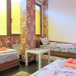 https://like-home-guest-rooms.sofiahotelsbg.com